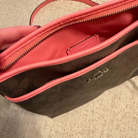 Coach Signature Brown and Pink Crossbody Bag - Picture 4 of 7